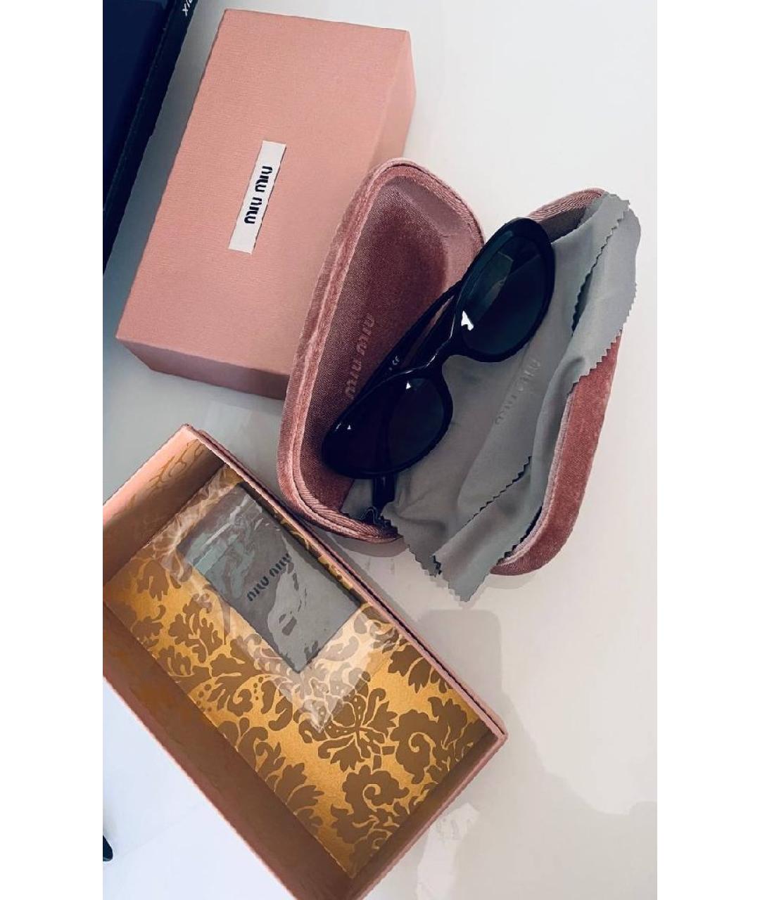 MIU MIU Черные пластиковые солнцезащитные очки, фото 5