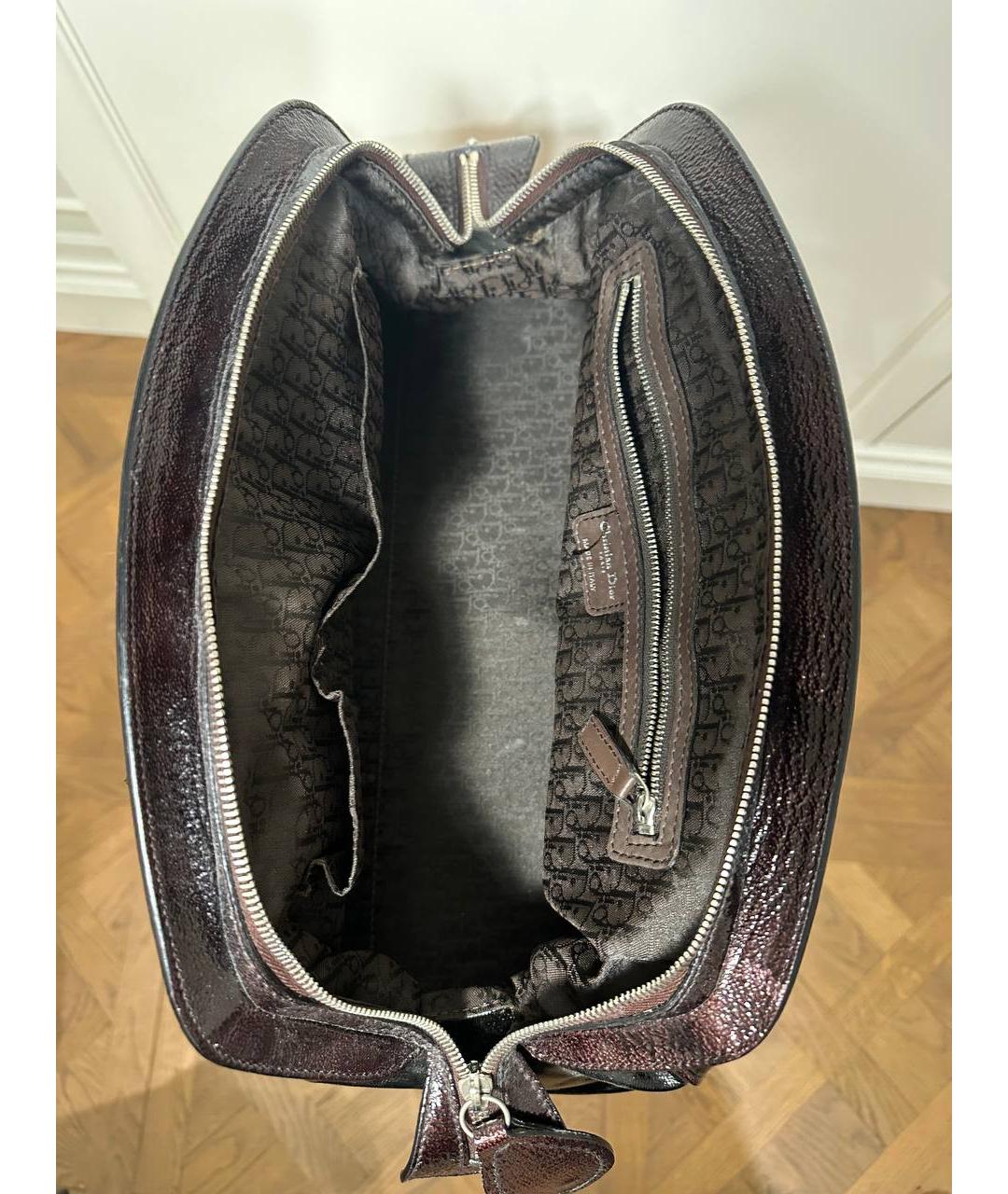 CHRISTIAN DIOR Черная сумка через плечо из лакированной кожи, фото 4