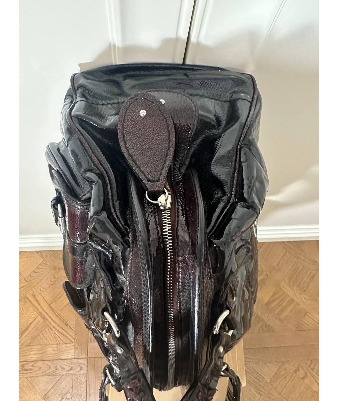 CHRISTIAN DIOR Черная сумка через плечо из лакированной кожи, фото 9