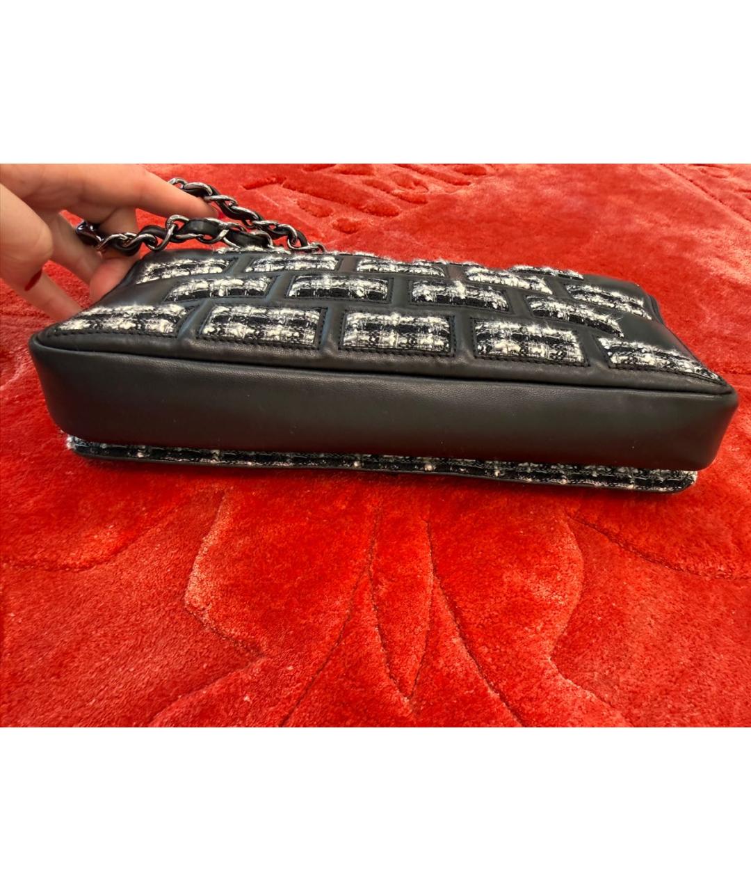 CHANEL Черная кожаная сумка с короткими ручками, фото 3