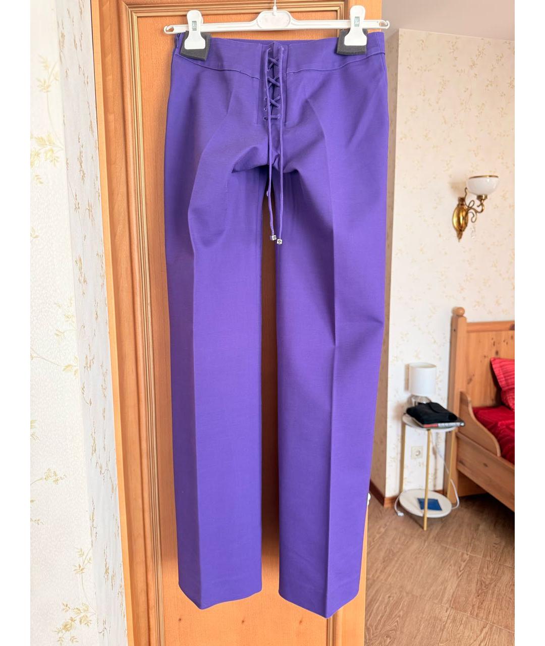 VERSACE Фиолетовые хлопко-эластановые прямые брюки, фото 2