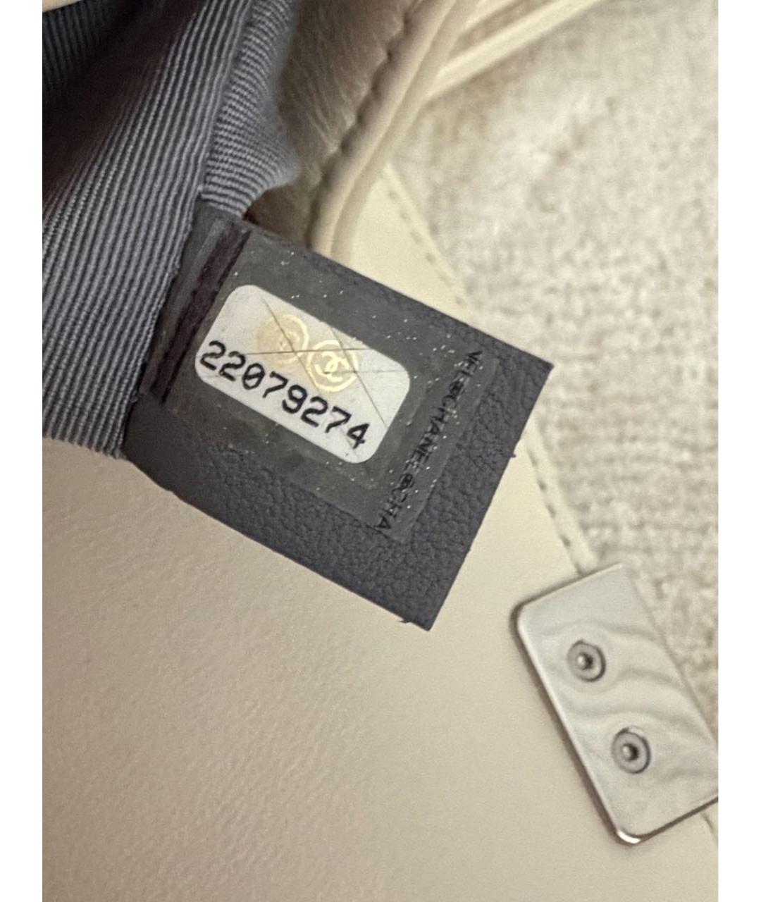 CHANEL Белая кожаная сумка через плечо, фото 4