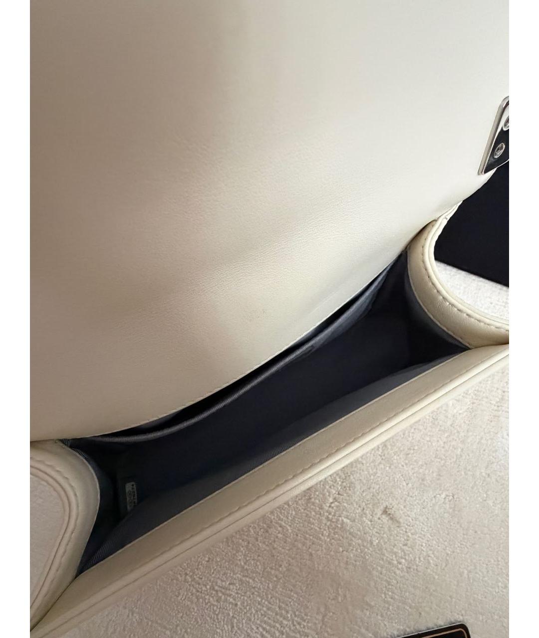 CHANEL Белая кожаная сумка через плечо, фото 6