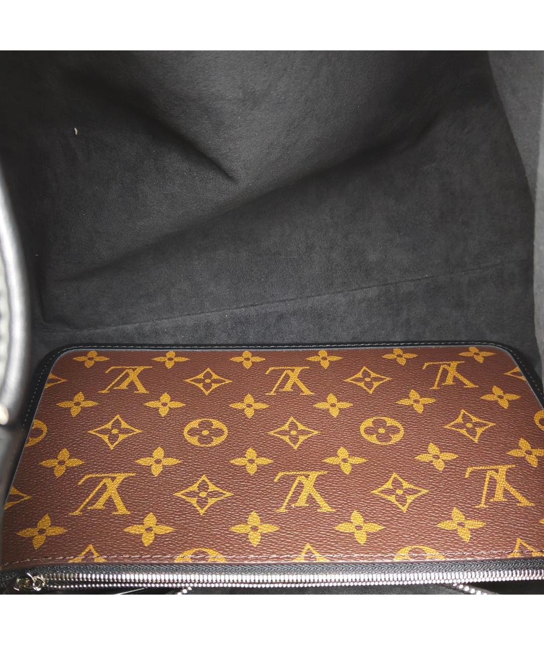 LOUIS VUITTON Черная кожаная сумка через плечо, фото 7
