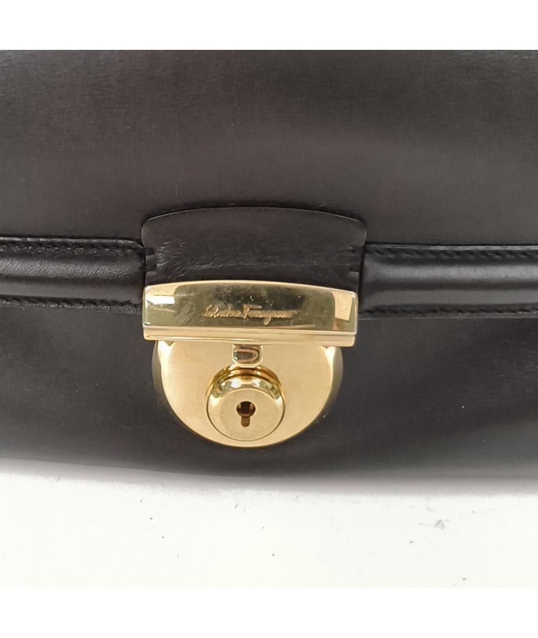 FERRAGAMO Черная кожаная сумка через плечо, фото 7