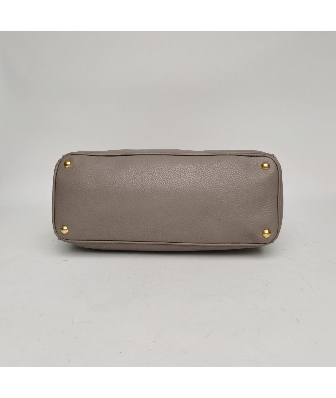 PRADA Серая кожаная сумка через плечо, фото 6