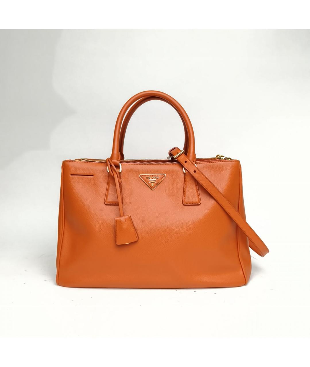 PRADA Оранжевая кожаная сумка с короткими ручками, фото 2