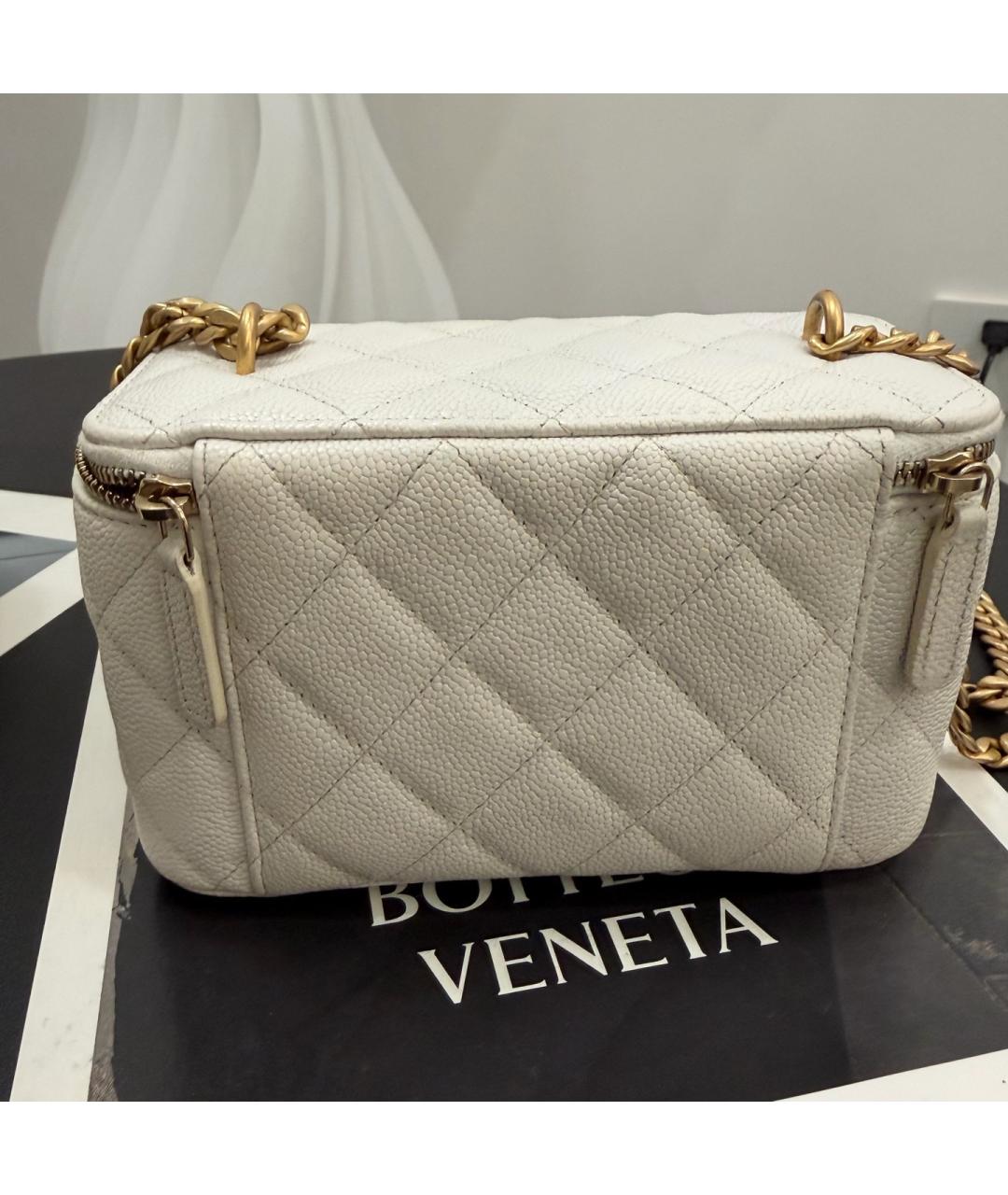 CHANEL Белая кожаная сумка через плечо, фото 2