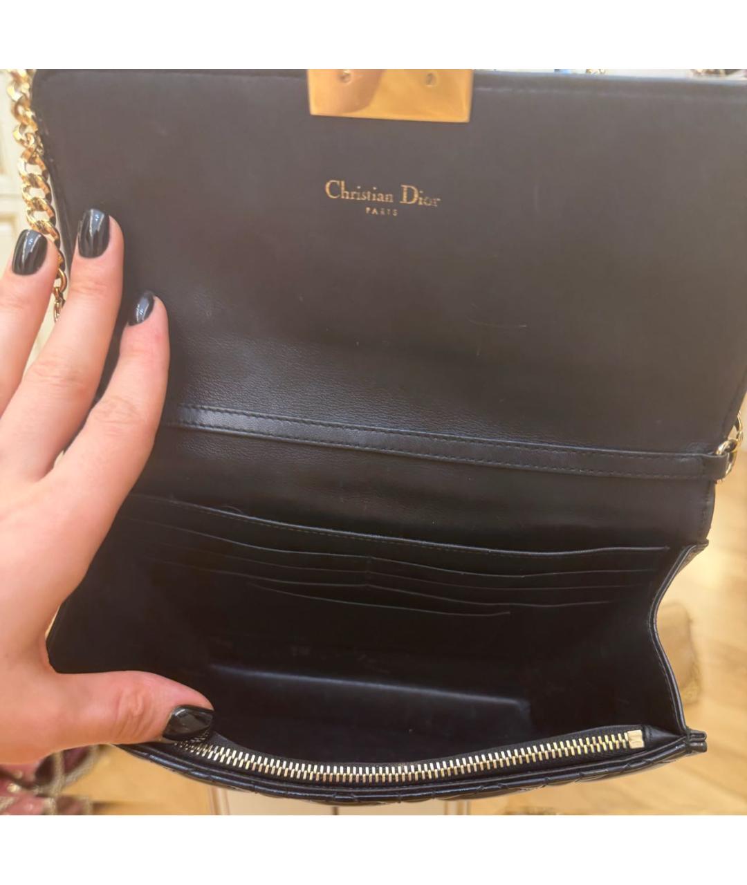 CHRISTIAN DIOR Черная сумка через плечо из лакированной кожи, фото 5