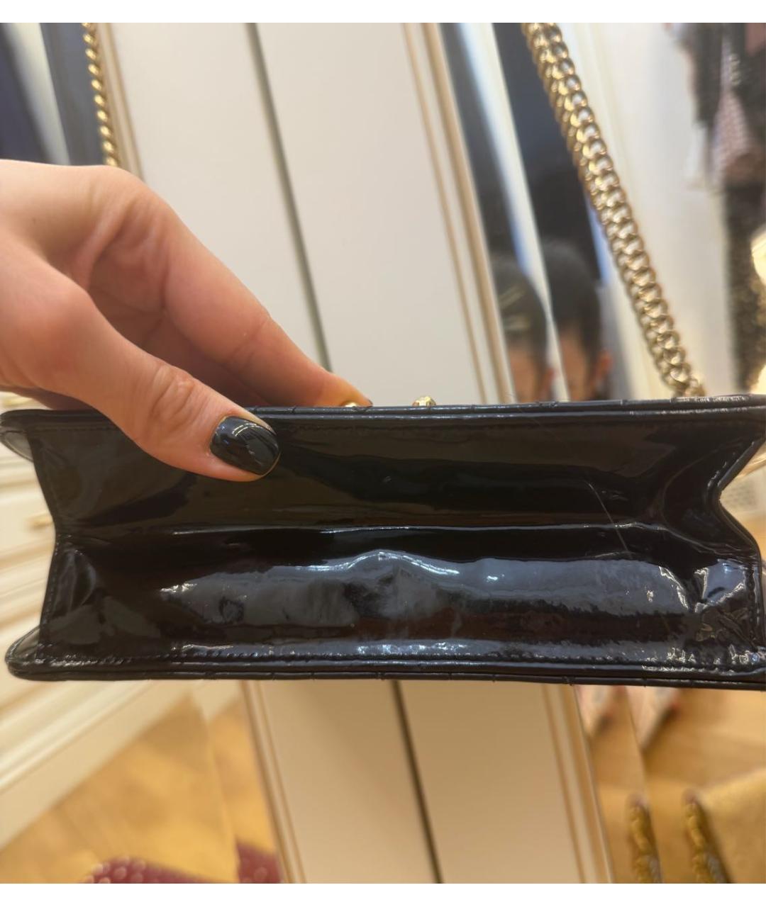 CHRISTIAN DIOR Черная сумка через плечо из лакированной кожи, фото 3