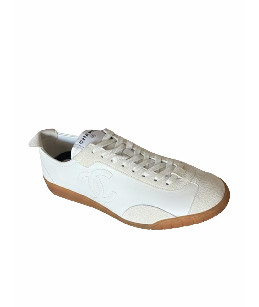 CHANEL Бежевые кожаные кроссовки, фото 1