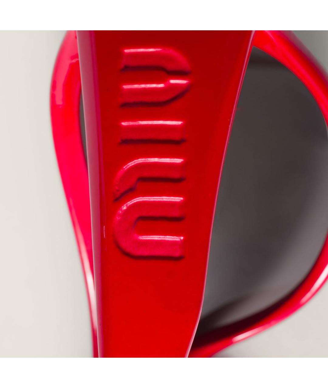 MIU MIU Красные пластиковые солнцезащитные очки, фото 5