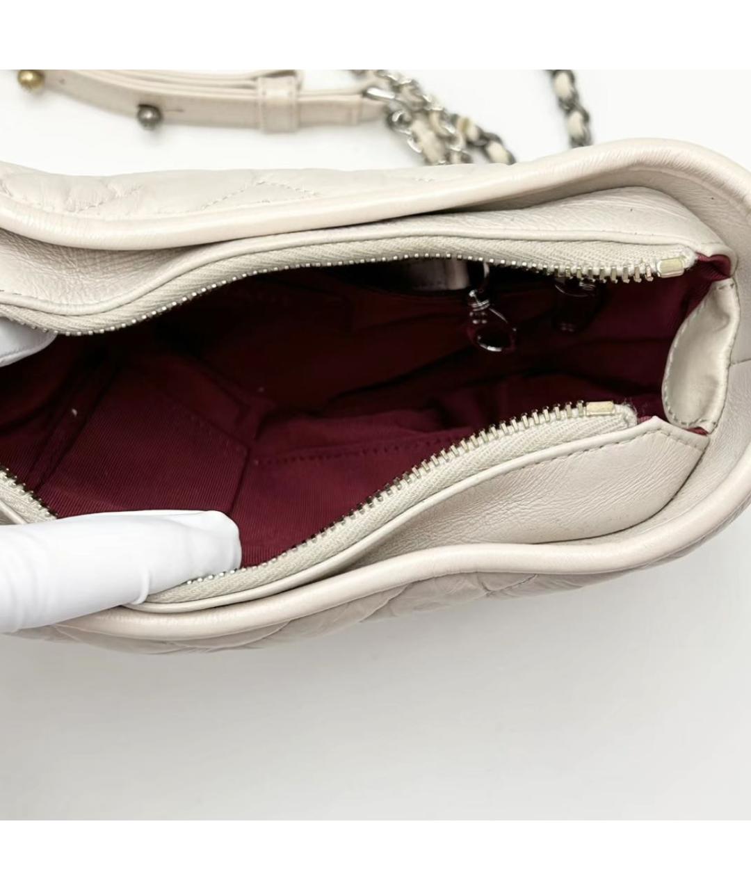 CHANEL Бежевая кожаная сумка через плечо, фото 5