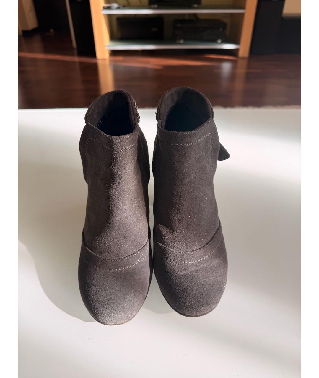 CHANEL Серые замшевые ботильоны, фото 2