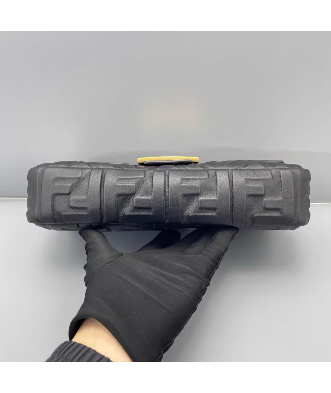 FENDI Черная кожаная сумка через плечо, фото 3