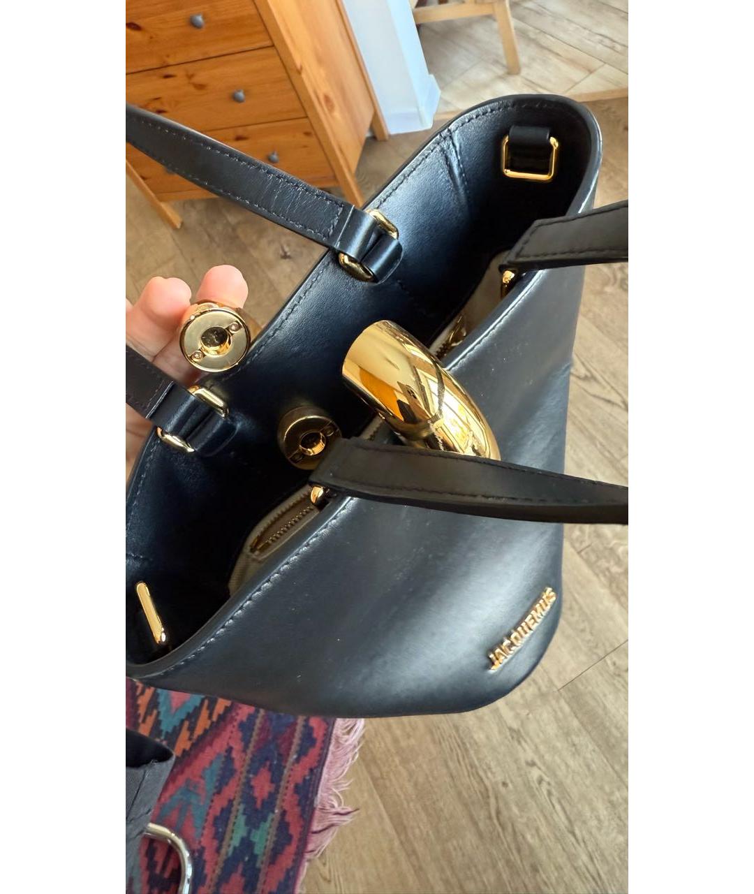 JACQUEMUS Черная кожаная сумка с короткими ручками, фото 5