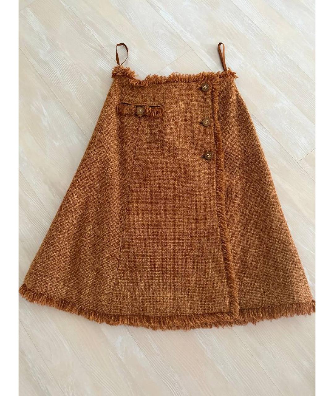 CHANEL Коричневый твидовый костюм с юбками, фото 2