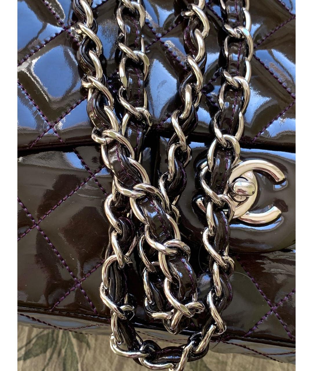 CHANEL Бордовая сумка через плечо из лакированной кожи, фото 7