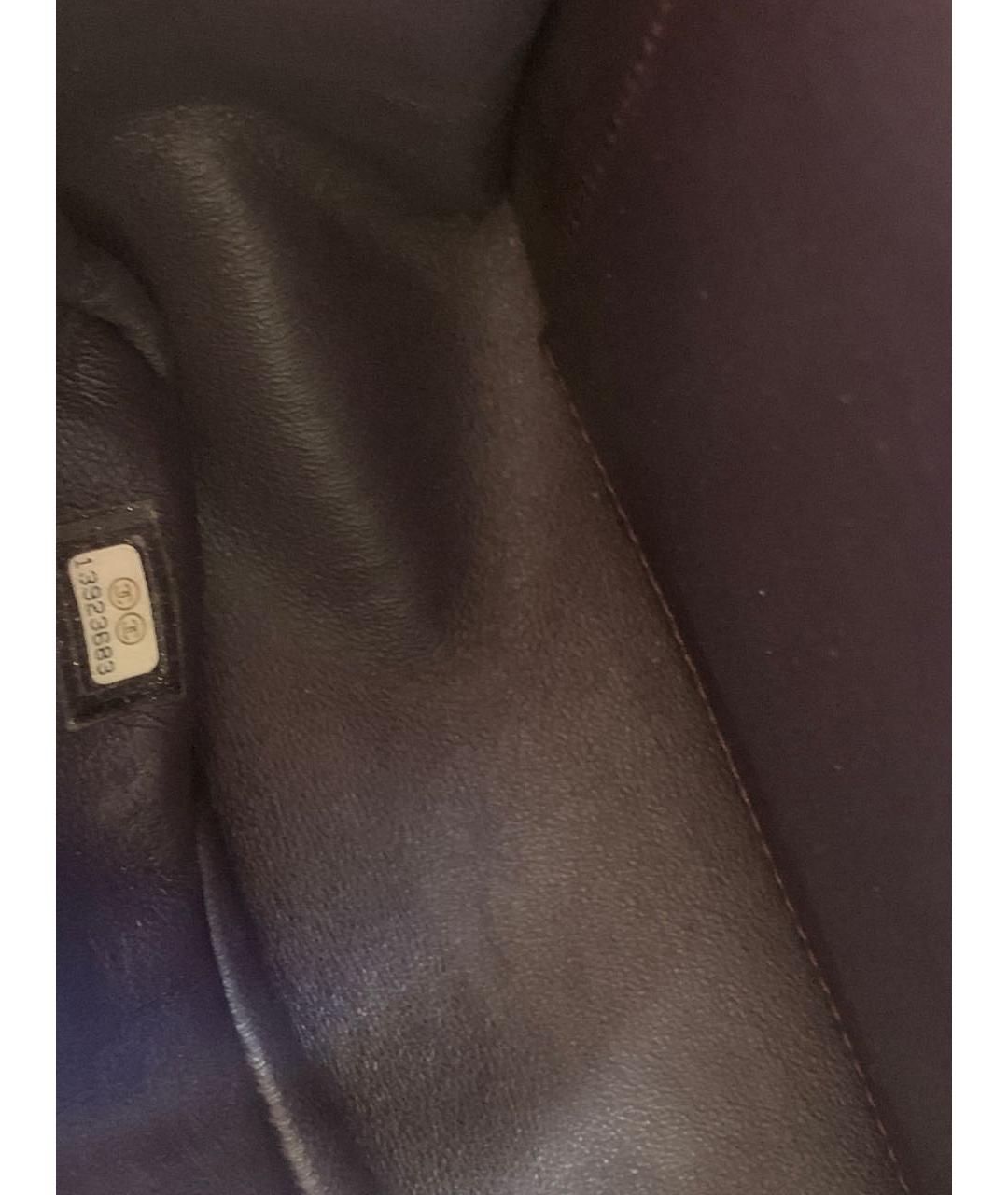 CHANEL Бордовая сумка через плечо из лакированной кожи, фото 6