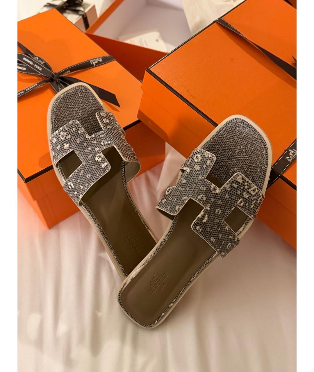 HERMES Антрацитовые шлепанцы из экзотической кожи, фото 2