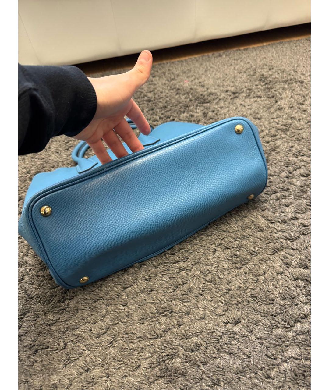 PRADA Голубая сумка с короткими ручками из искусственной кожи, фото 3