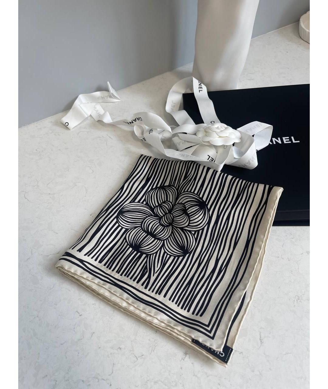 CHANEL Бежевый шелковый платок, фото 3