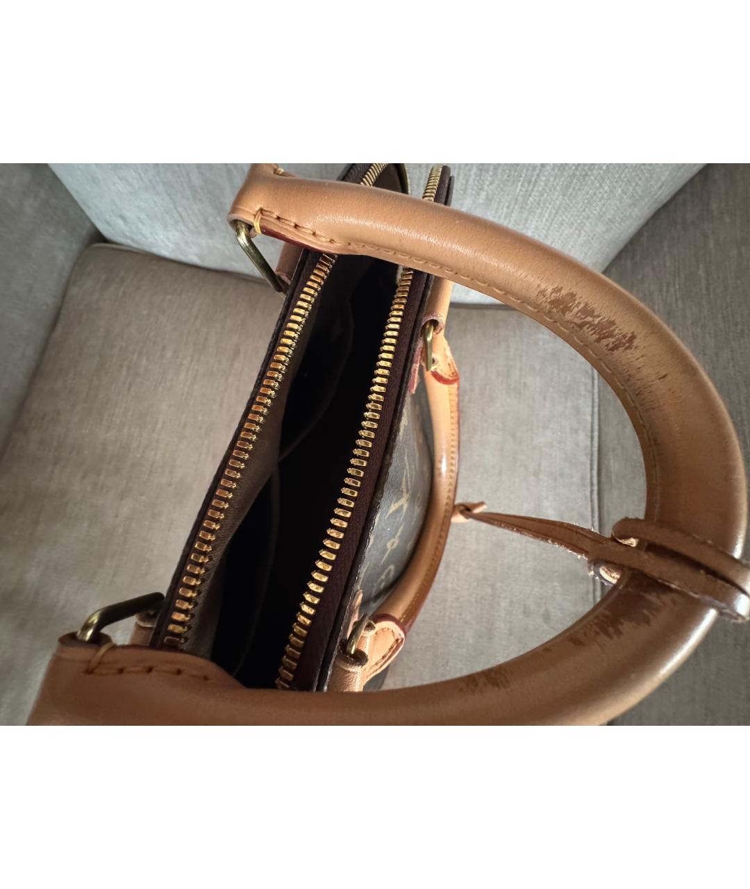 LOUIS VUITTON Коричневая кожаная сумка с короткими ручками, фото 8