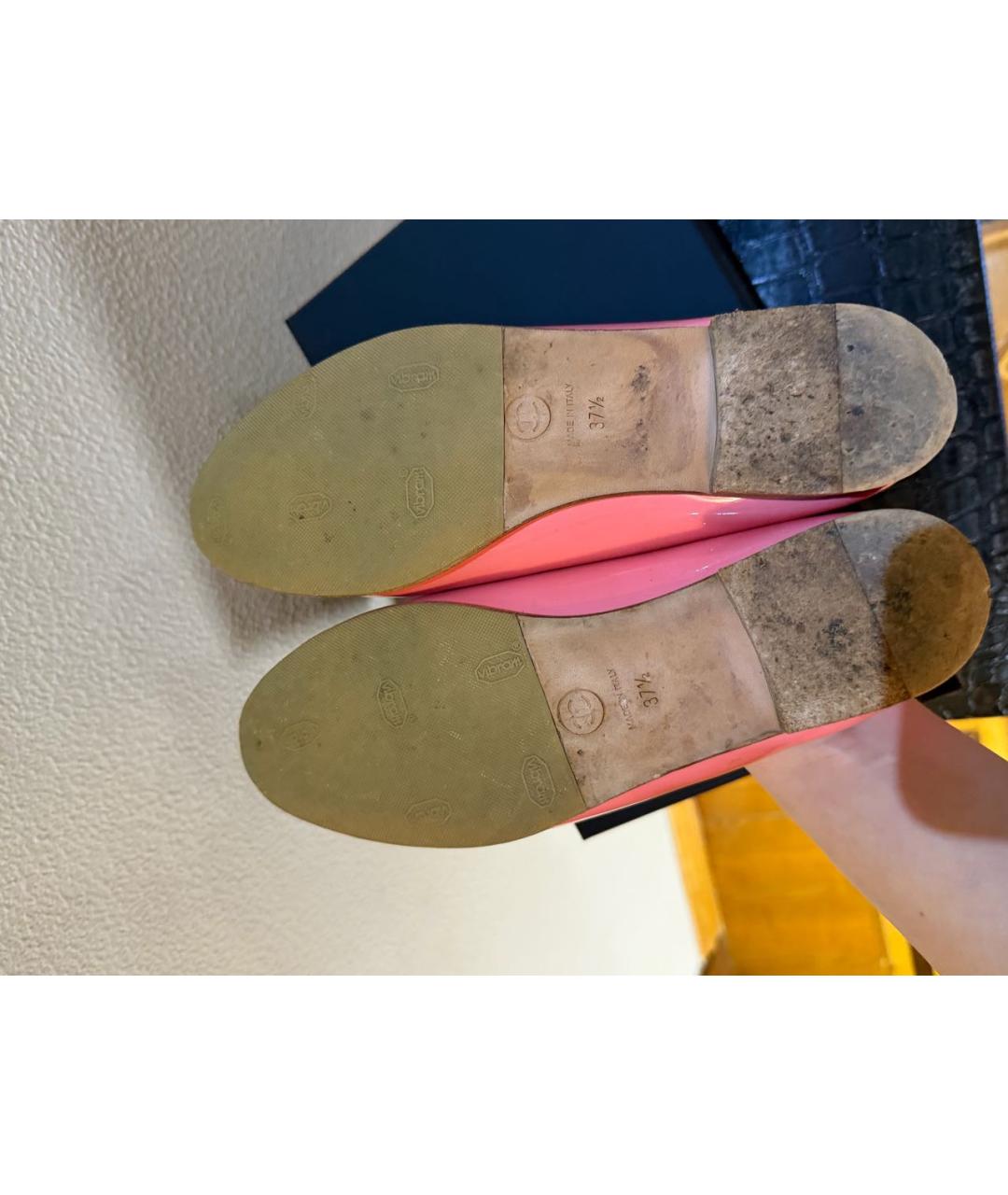 CHANEL Розовые балетки из лакированной кожи, фото 4