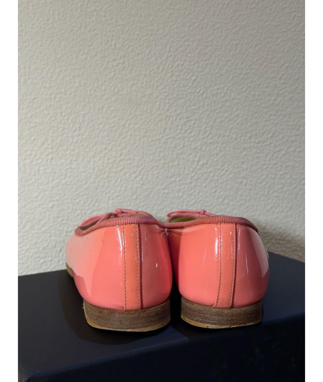 CHANEL Розовые балетки из лакированной кожи, фото 3