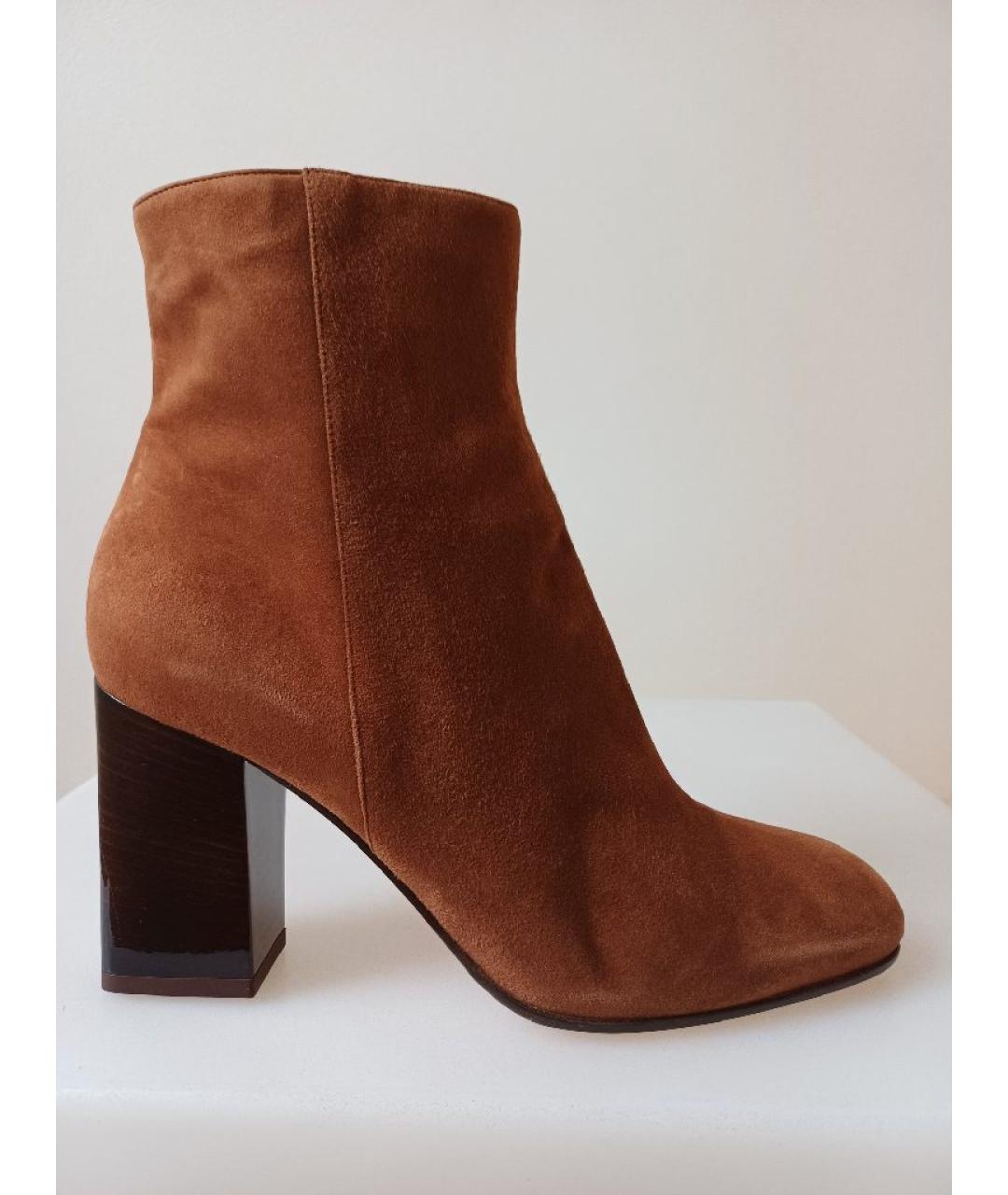 GIANVITO ROSSI Коричневые замшевые ботильоны, фото 10