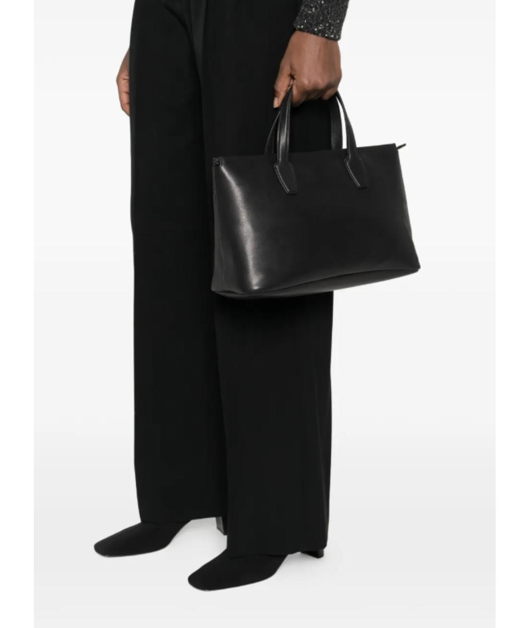 THE ROW Черная кожаная сумка с короткими ручками, фото 3