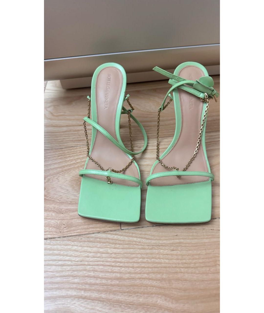 BOTTEGA VENETA Салатовые кожаные босоножки, фото 4