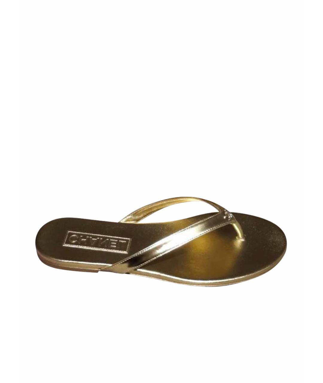 CHANEL Золотые кожаные шлепанцы, фото 1