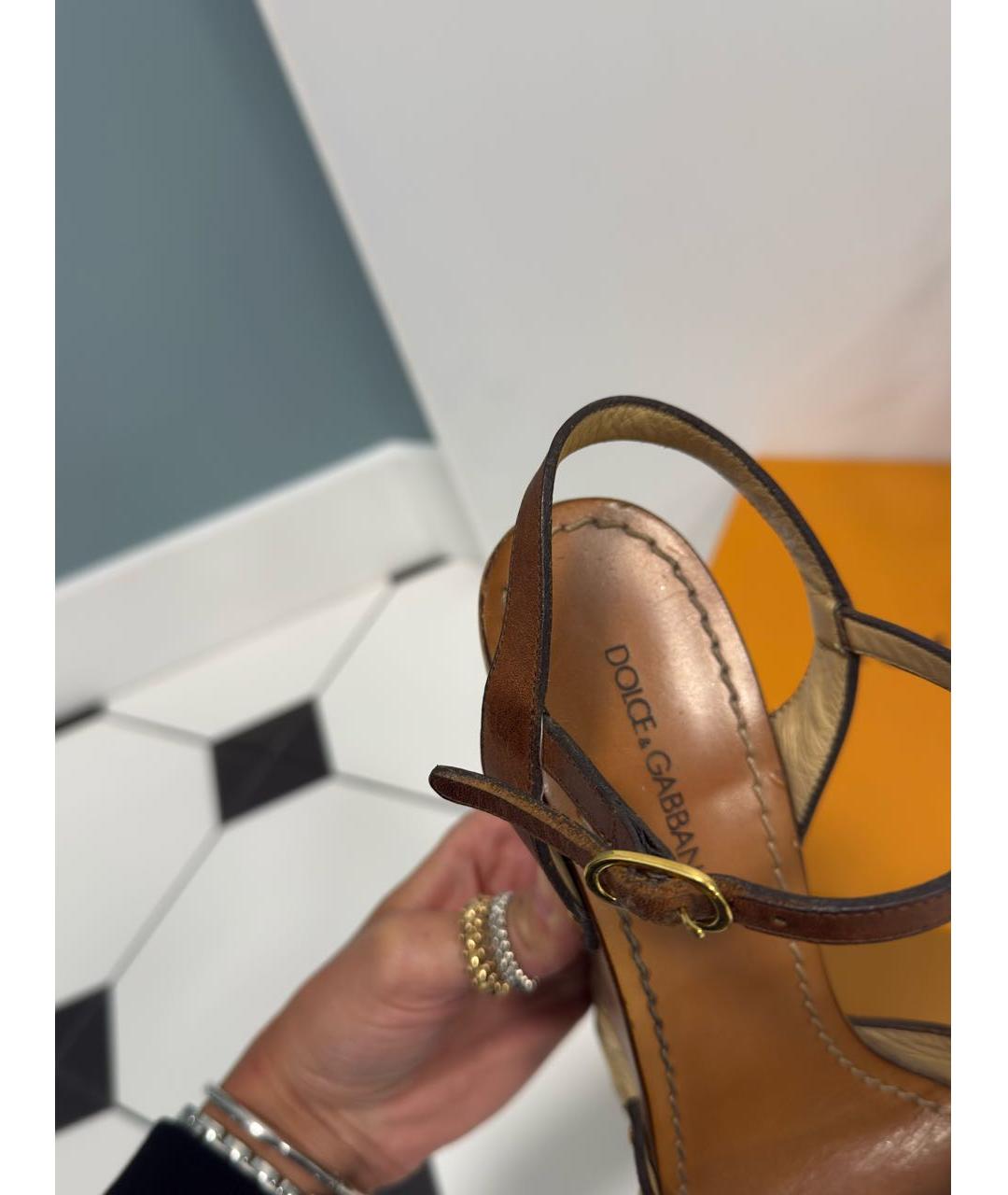 DOLCE&GABBANA Коричневые кожаные босоножки, фото 4