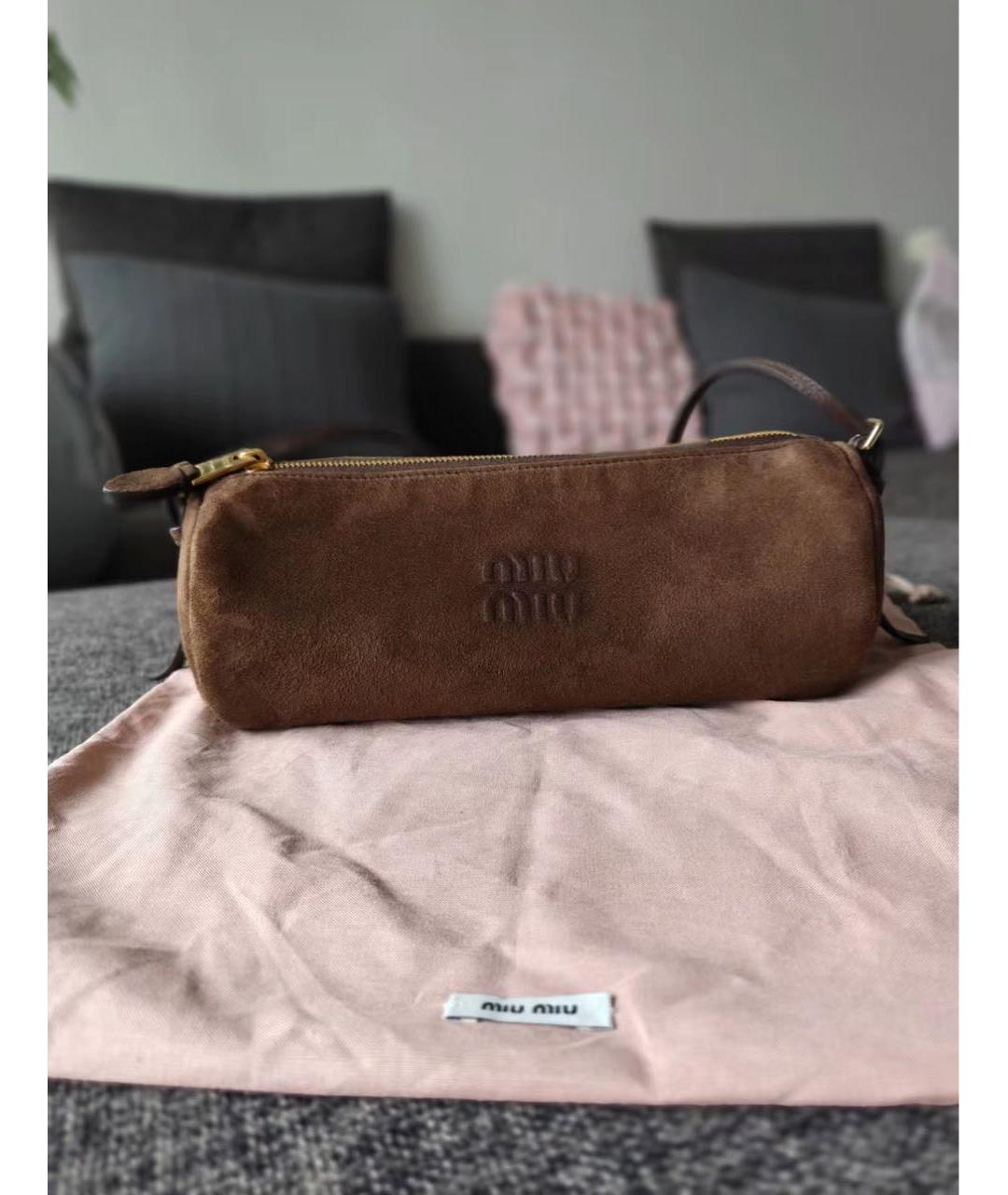 MIU MIU Коричневая замшевая сумка с короткими ручками, фото 2