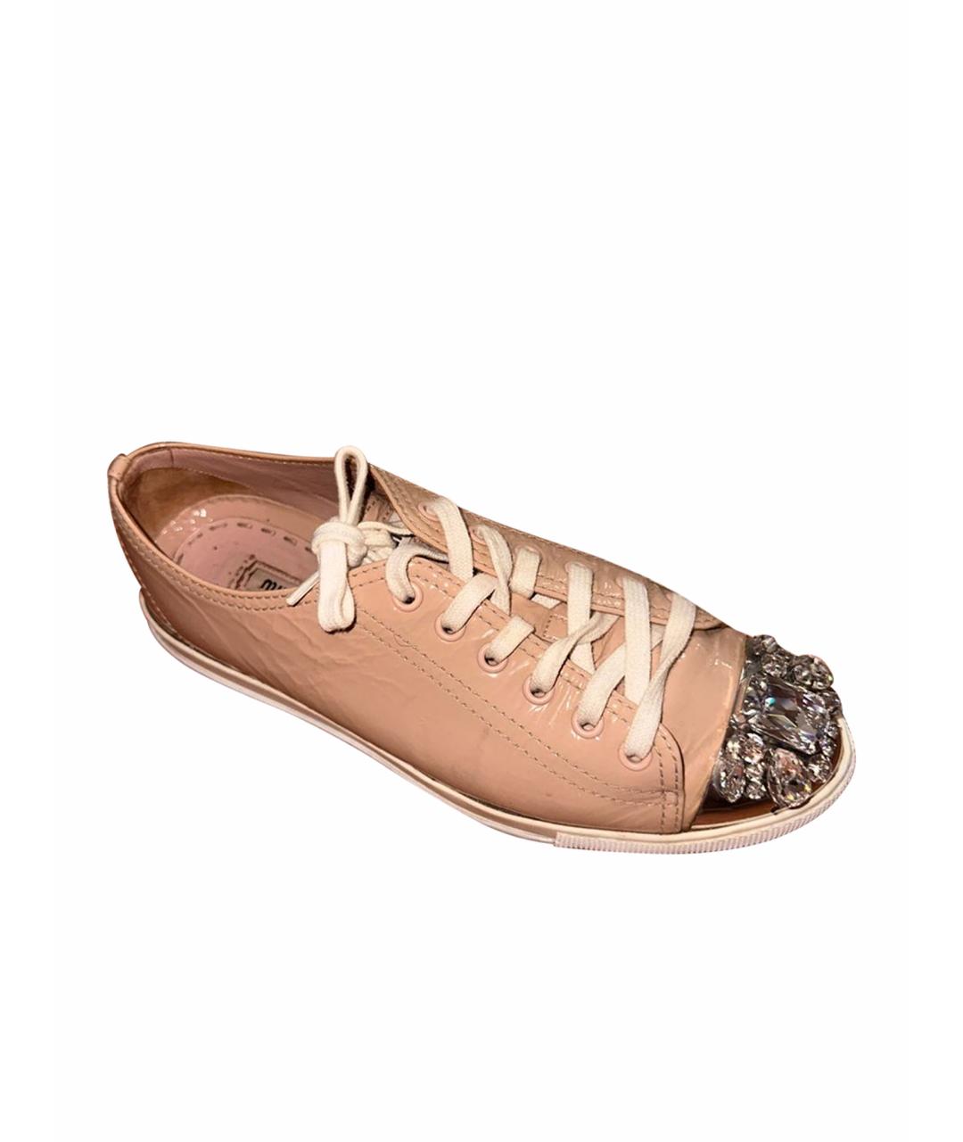 MIU MIU Бежевые кеды из лакированной кожи, фото 5