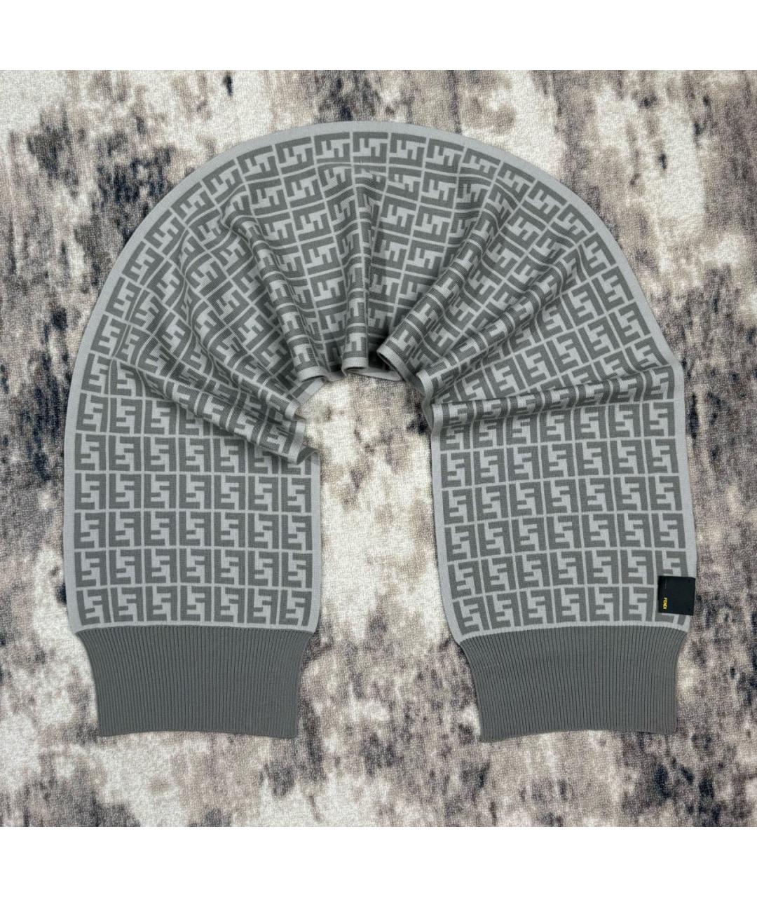 FENDI Серый шерстяной шарф, фото 2