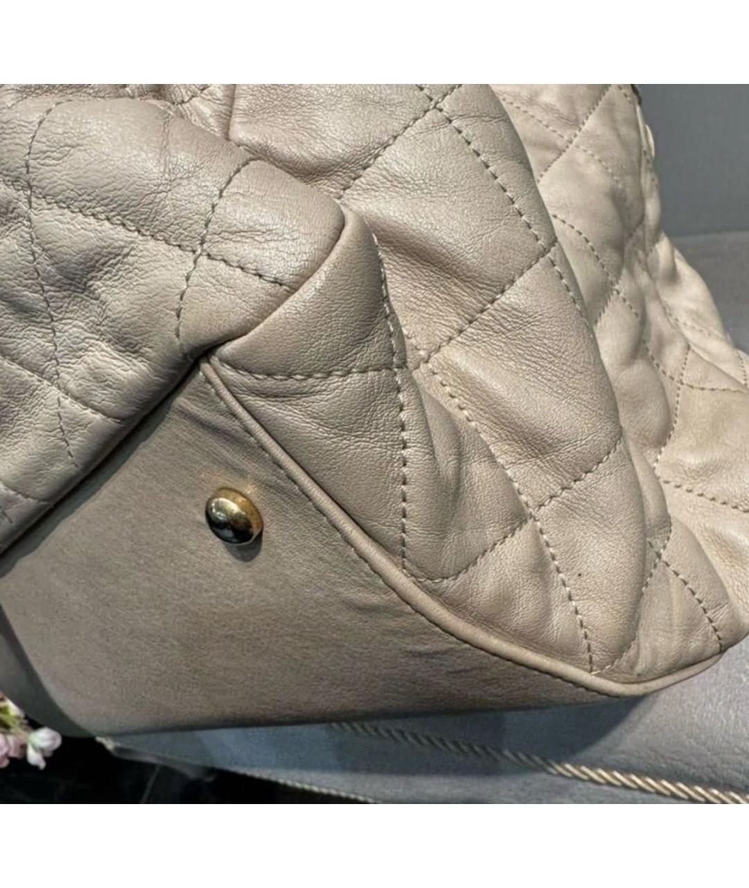 CHANEL Бежевая кожаная сумка тоут, фото 5