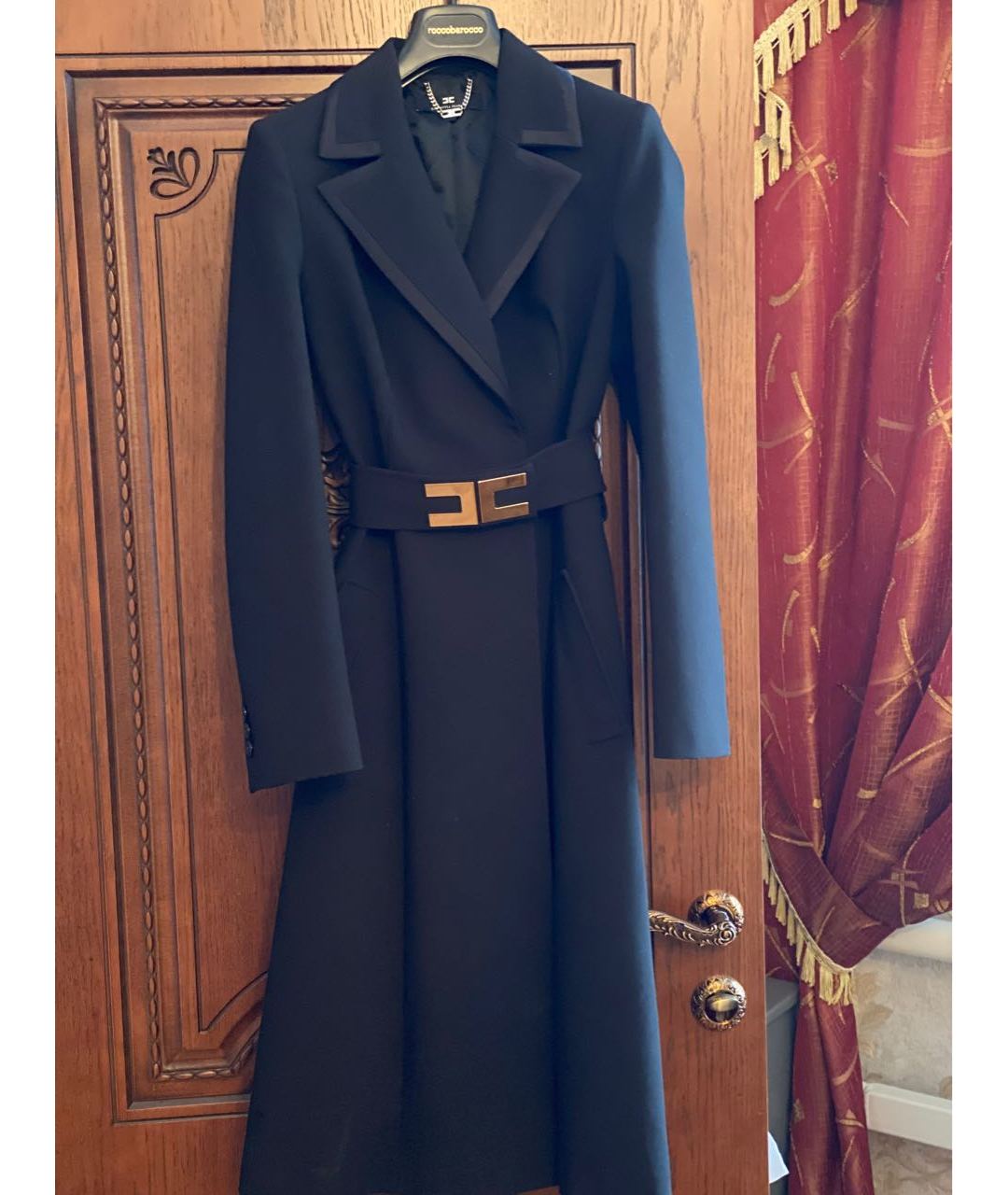 ELISABETTA FRANCHI Черное полиэстеровое пальто, фото 5