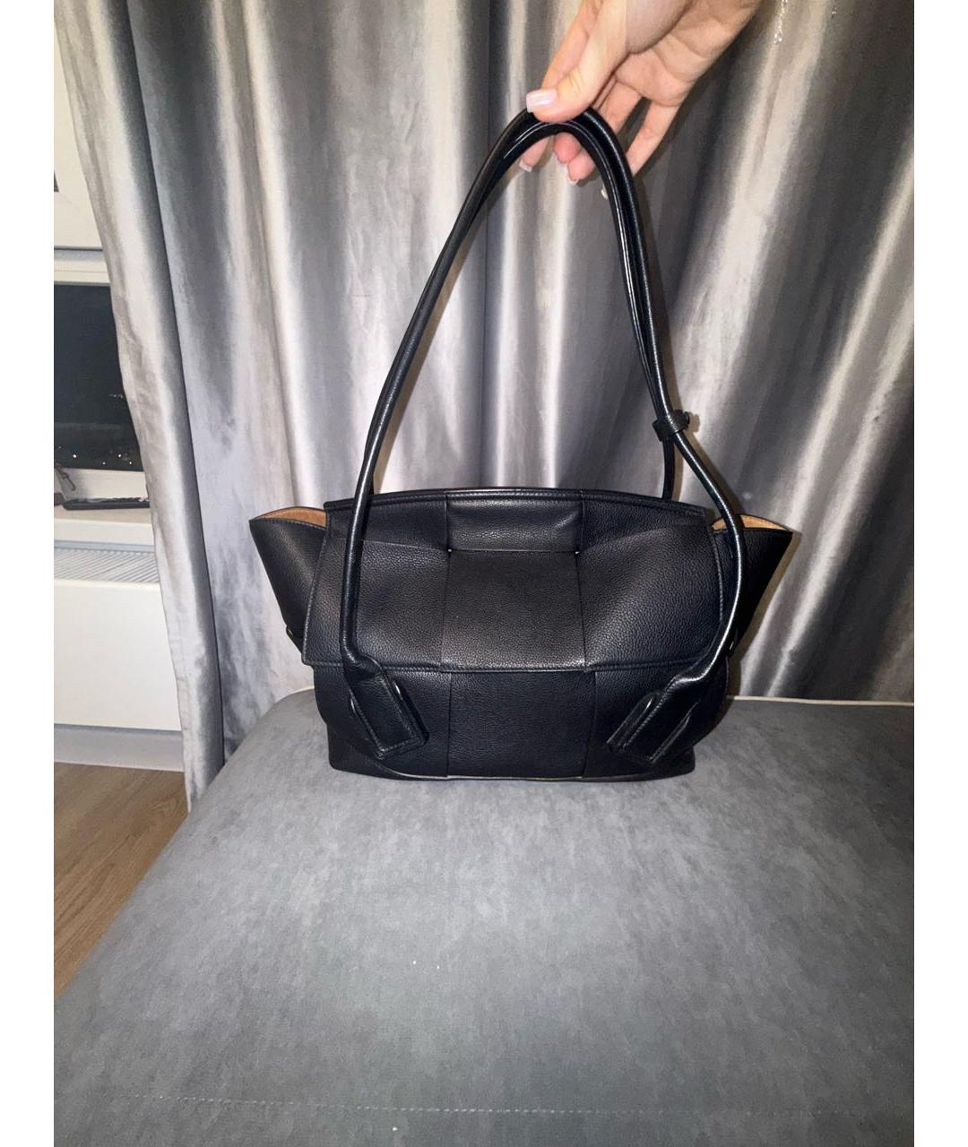 BOTTEGA VENETA Черная кожаная сумка тоут, фото 8