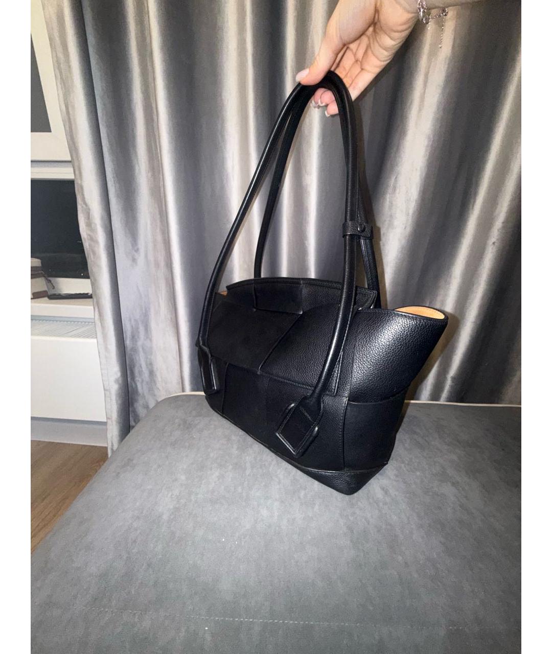 BOTTEGA VENETA Черная кожаная сумка тоут, фото 2