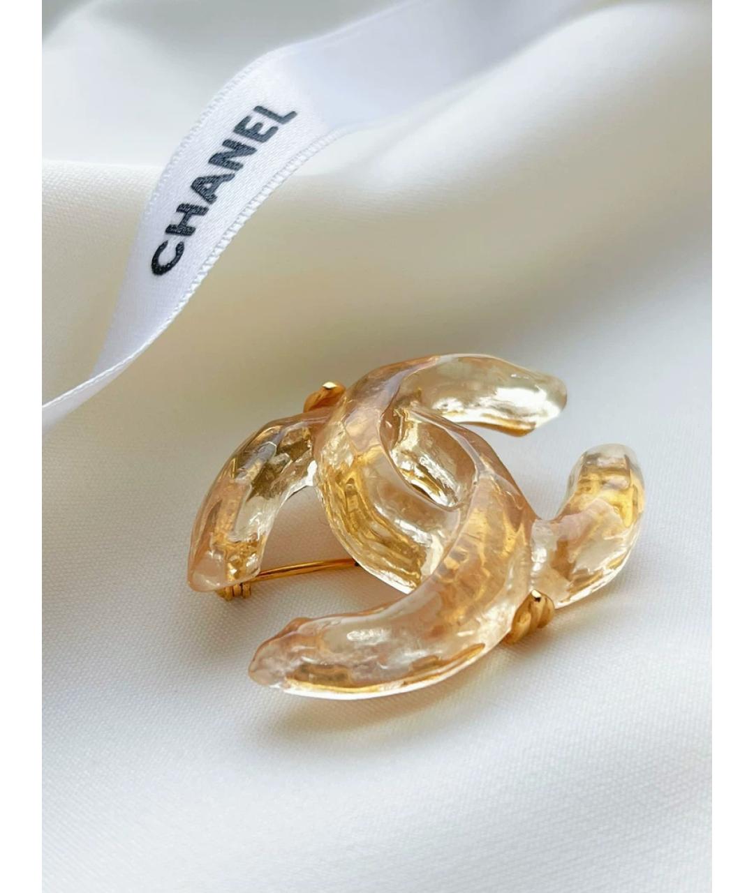 CHANEL Пластиковая булавка / брошь, фото 2