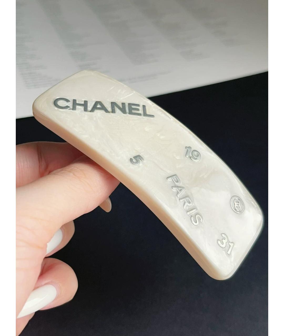 CHANEL Белая заколка, фото 2