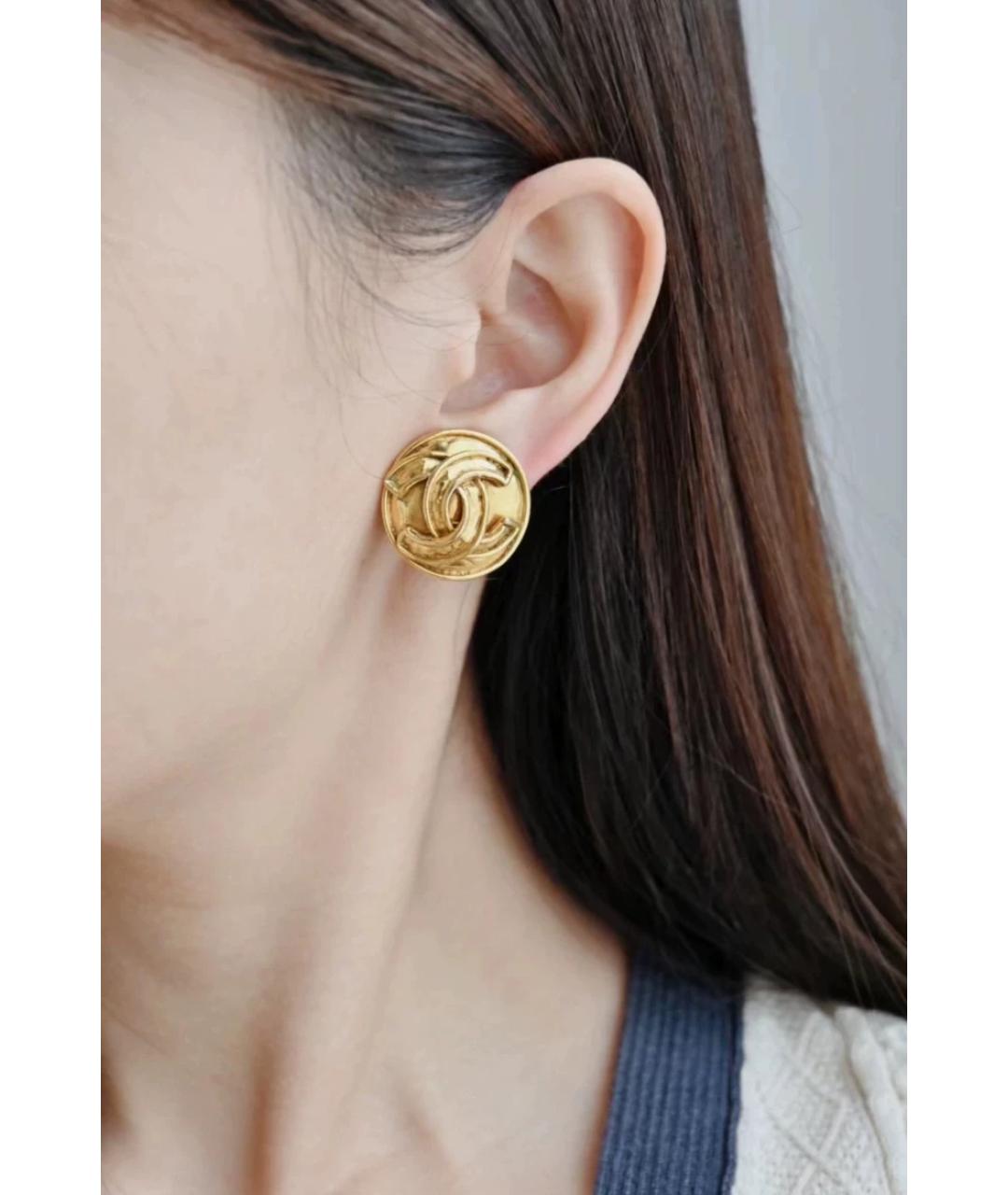 CHANEL Золотые металлические серьги, фото 3