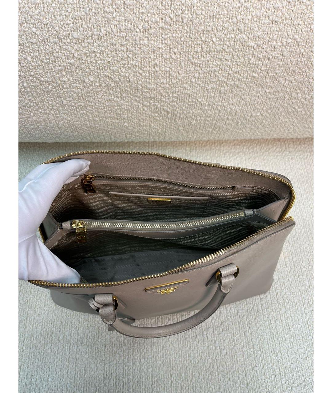 PRADA Бежевая кожаная сумка с короткими ручками, фото 4