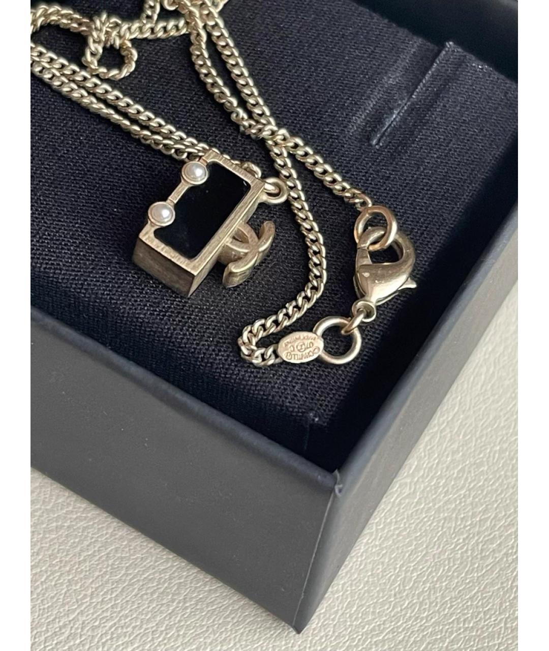 CHANEL Золотая металлическая подвеска, фото 3