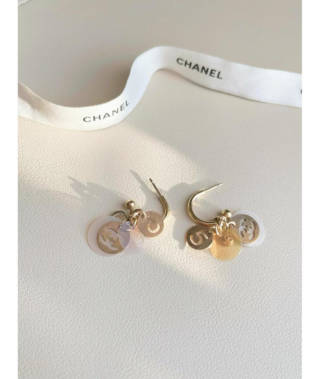 CHANEL Золотые металлические серьги, фото 4