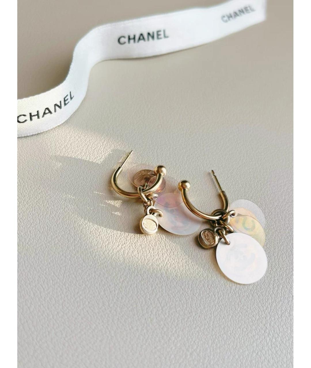 CHANEL Золотые металлические серьги, фото 2