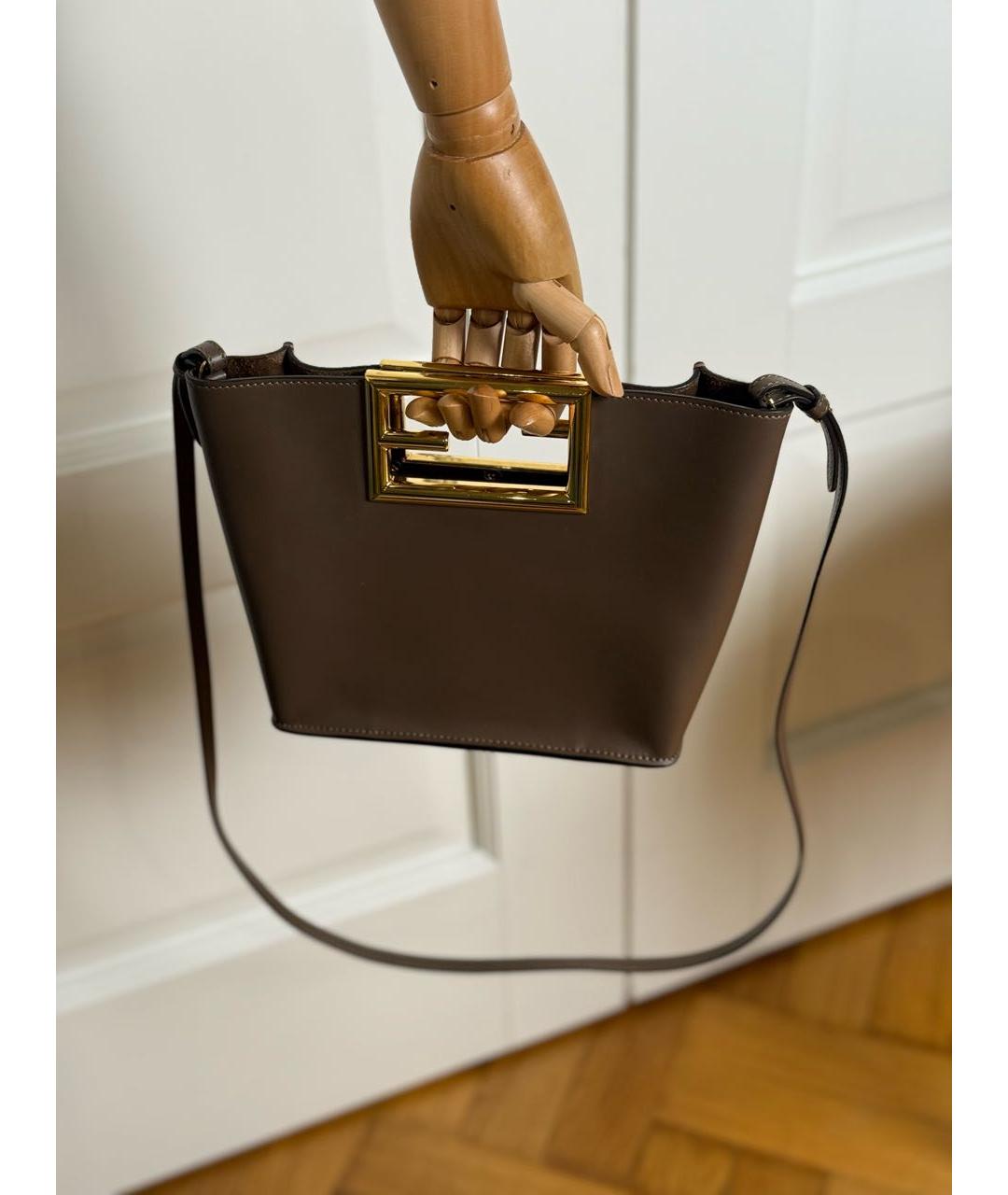 FENDI Коричневая кожаная сумка с короткими ручками, фото 5