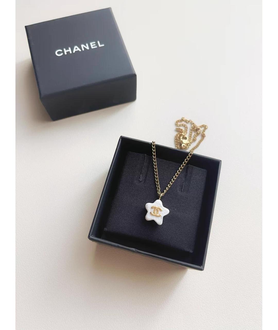 CHANEL Белая металлическая подвеска, фото 5